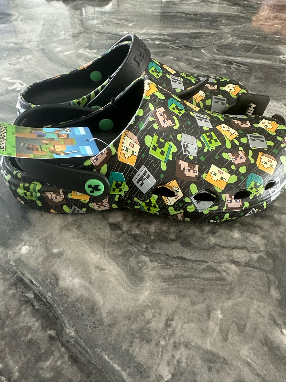 Minecraft Print Crocs Clog - Black & Green